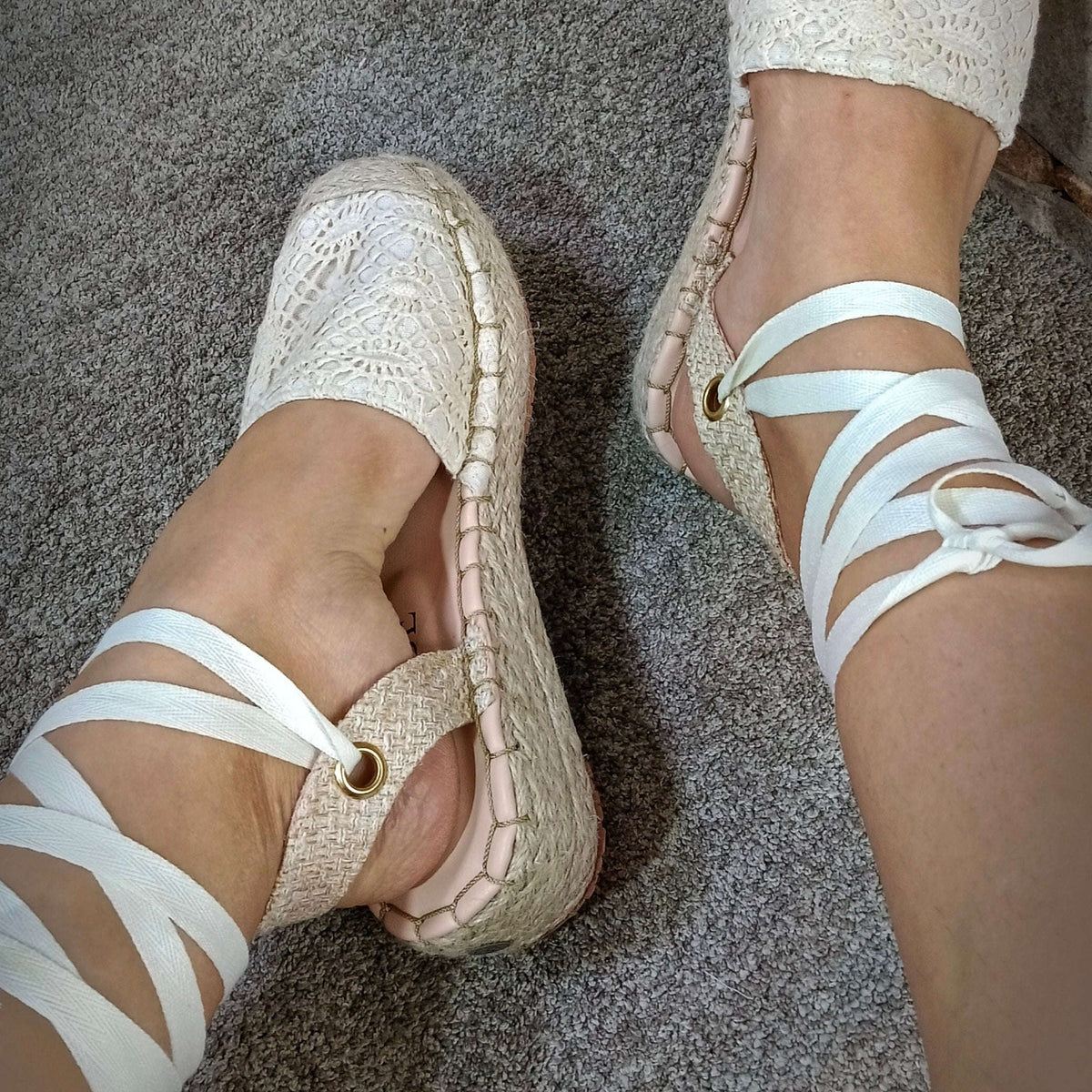 Alpargatas cómodas Romana Maye beige tipo crochet de Urbe alpargatas