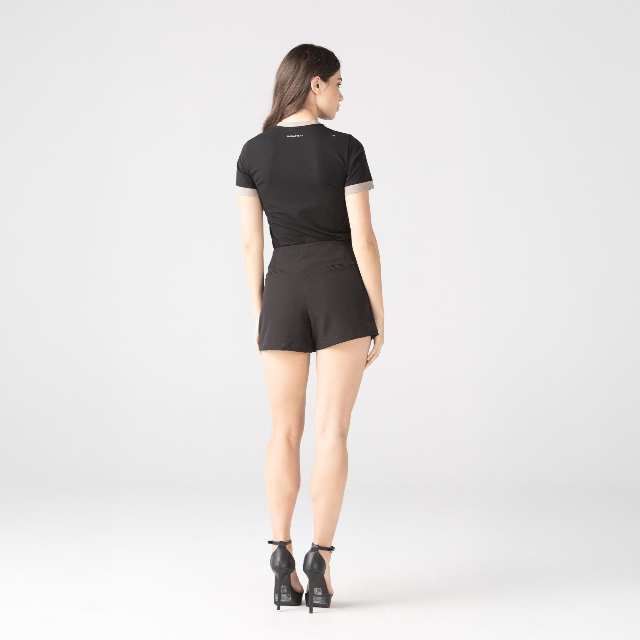 SAMARA T - SHIRT WOMEN BLACK - Monastery | Tienda Oficial Colombia