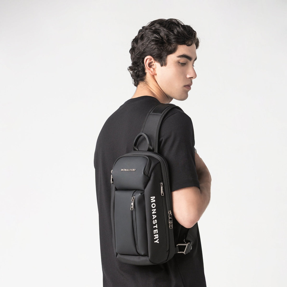 SLING FANNY PACK UNISEX BLACK - Monastery | Tienda Oficial Colombia