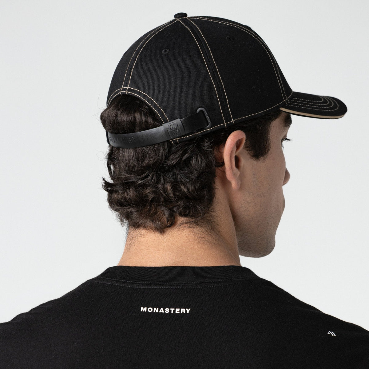 TITUS CAP UNISEX BLACK U - Monastery | Tienda Oficial Colombia