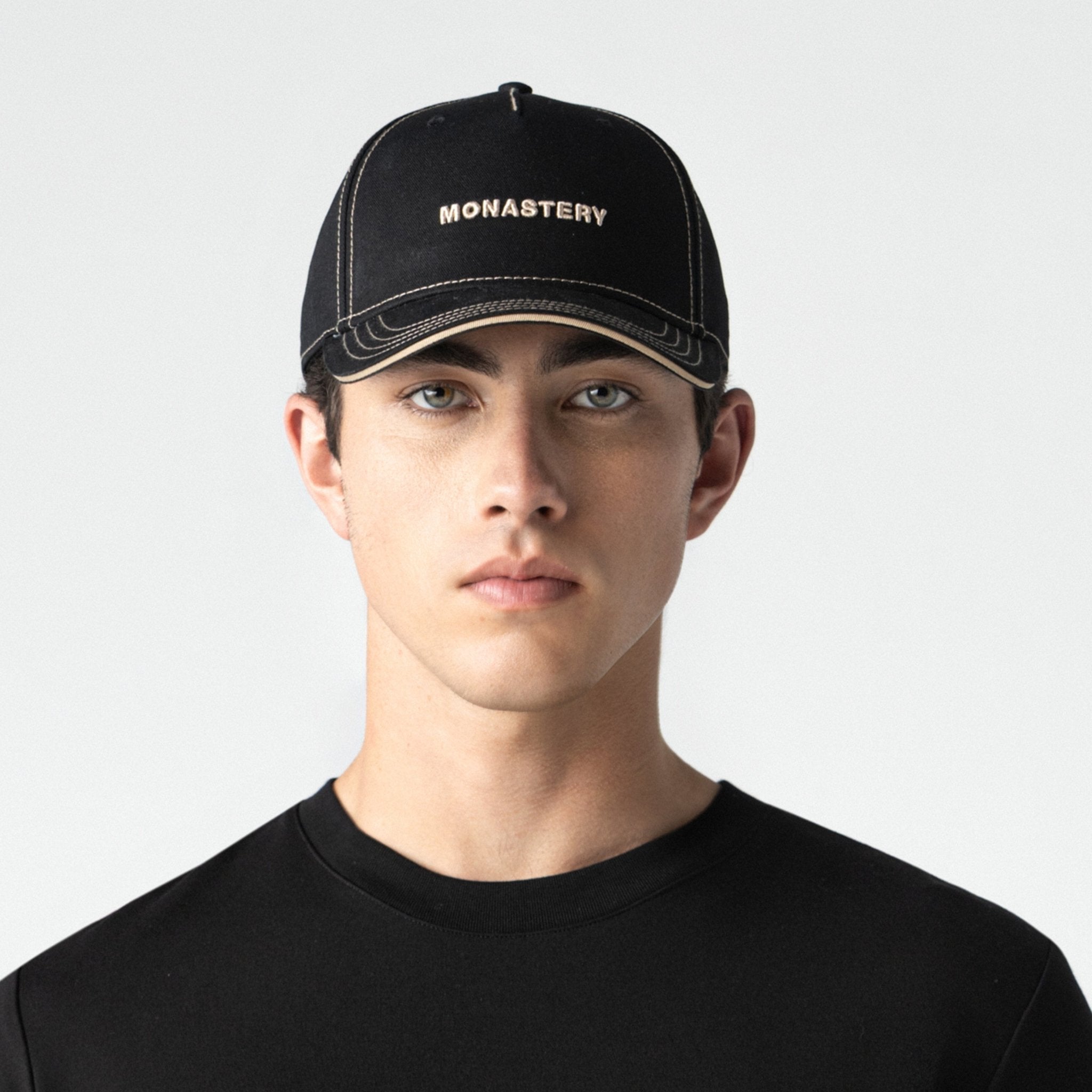 TITUS CAP UNISEX BLACK U - Monastery | Tienda Oficial Colombia