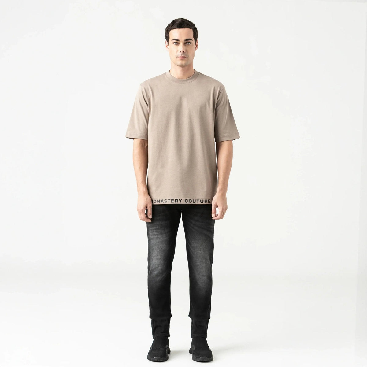 TUCKER T - SHIRT OVERSIZED MEN TAUPE GRAY - Monastery | Tienda Oficial Colombia