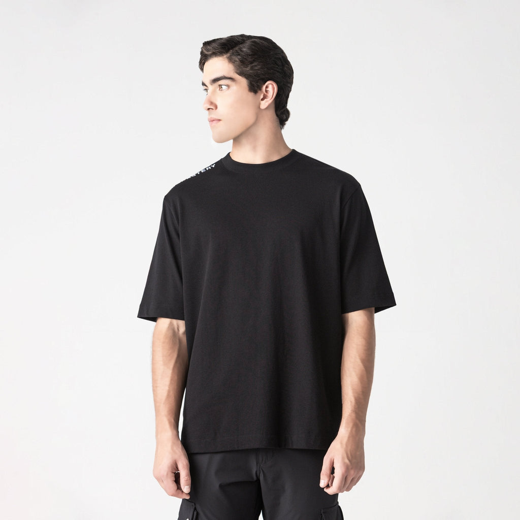 VENERATUS T - SHIRT OVERSIZED MEN BLACK - Monastery | Tienda Oficial Colombia