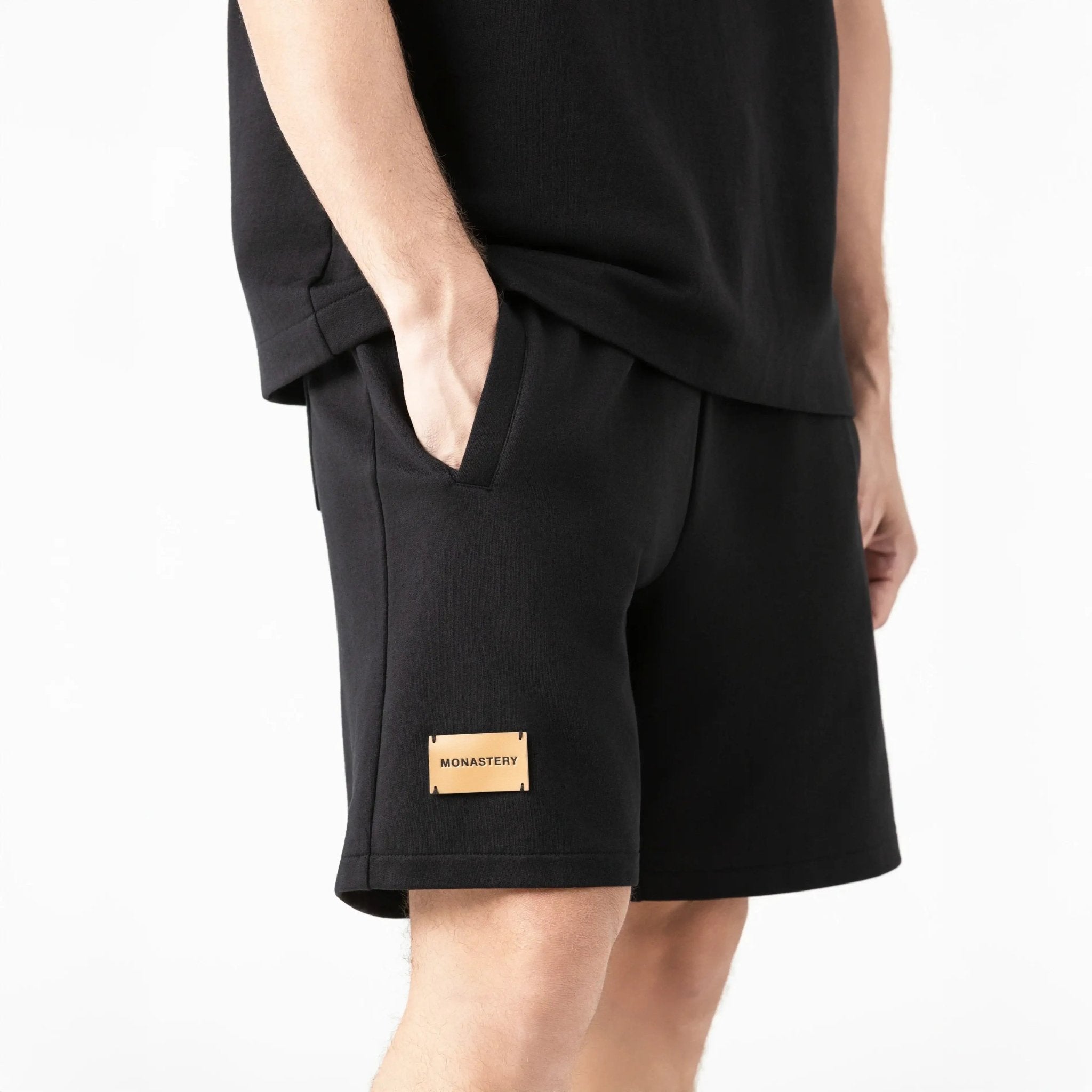 VIKRANT BURDA SHORT MEN BLACK - Monastery | Tienda Oficial Colombia