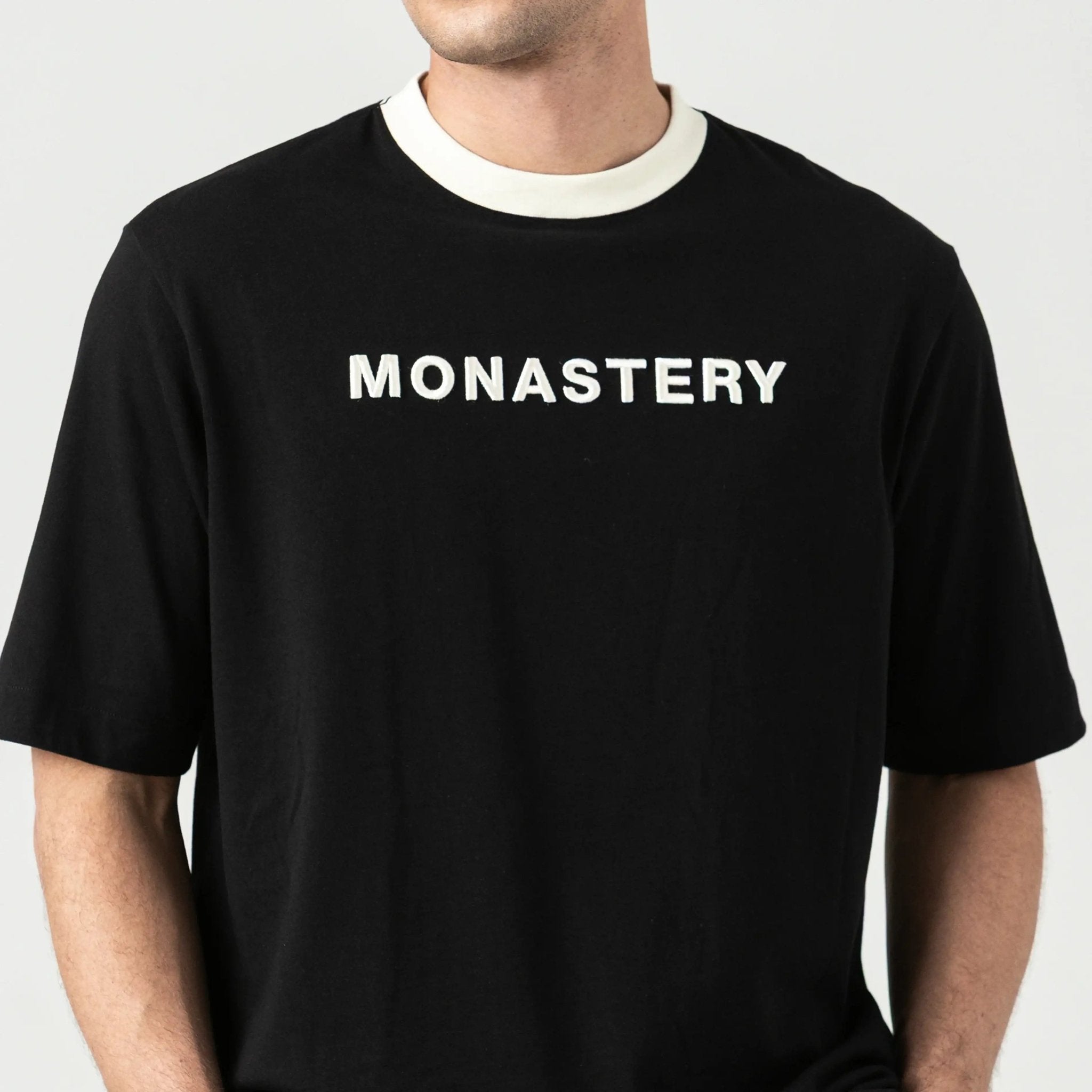 WARMBLOOD T - SHIRT OVERSIZED MEN BLACK - Monastery | Tienda Oficial Colombia