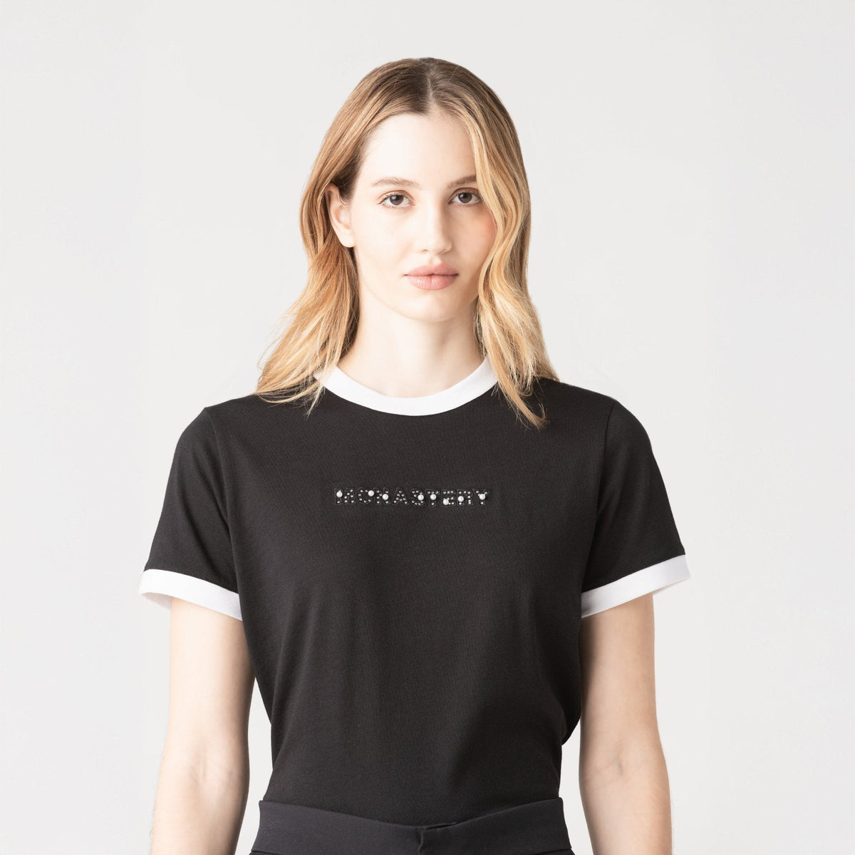 ZHANNA T - SHIRT WOMEN BLACK - Monastery | Tienda Oficial Colombia
