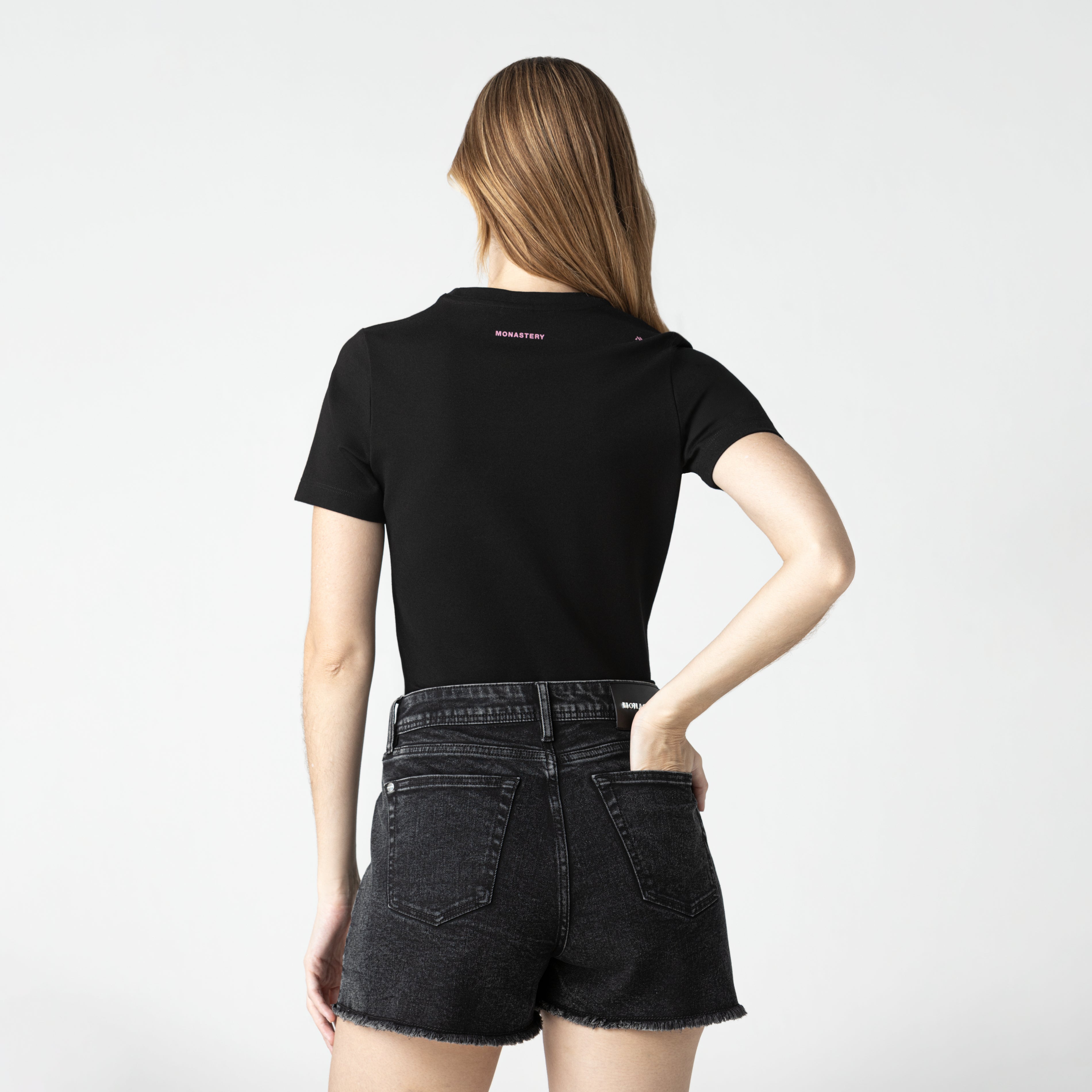 ZHART SHORT WOMEN BLACK - Monastery | Tienda Oficial Colombia